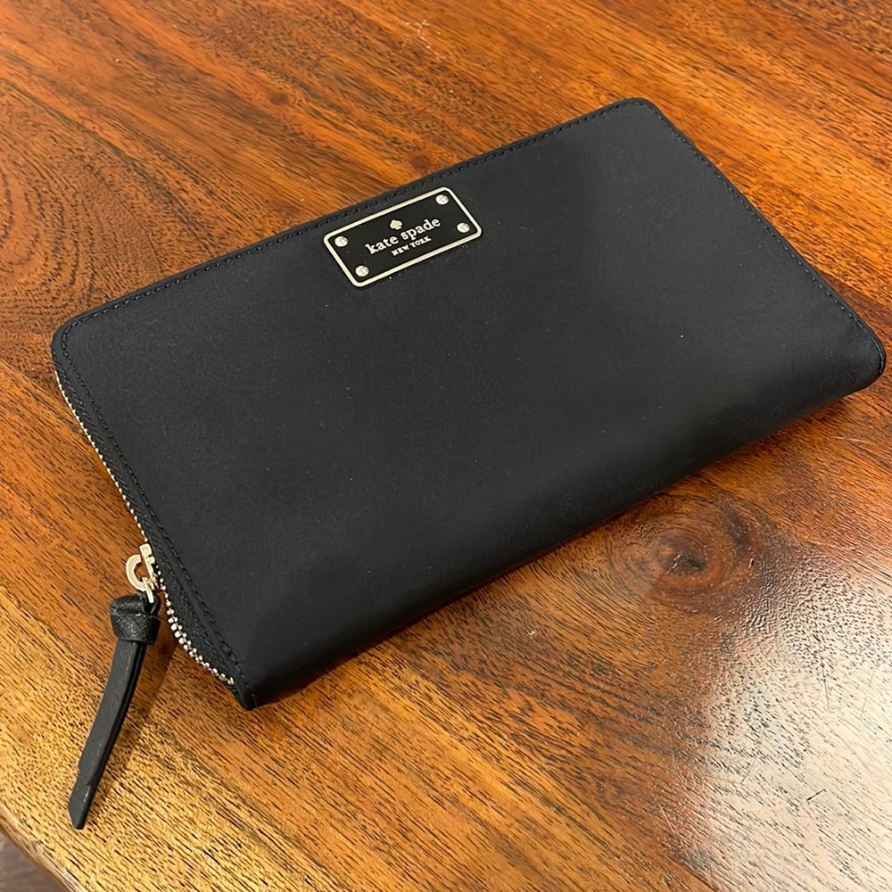 Oversized continental wallet